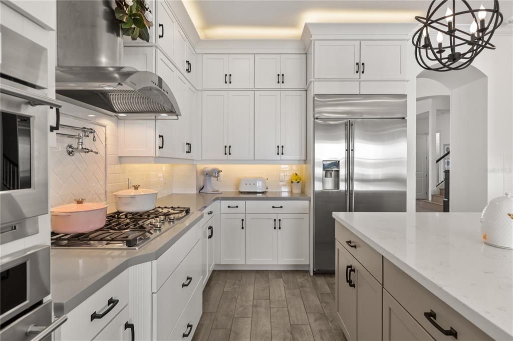 For Sale: $2,799,950 (5 beds, 5 baths, 5551 Square Feet)