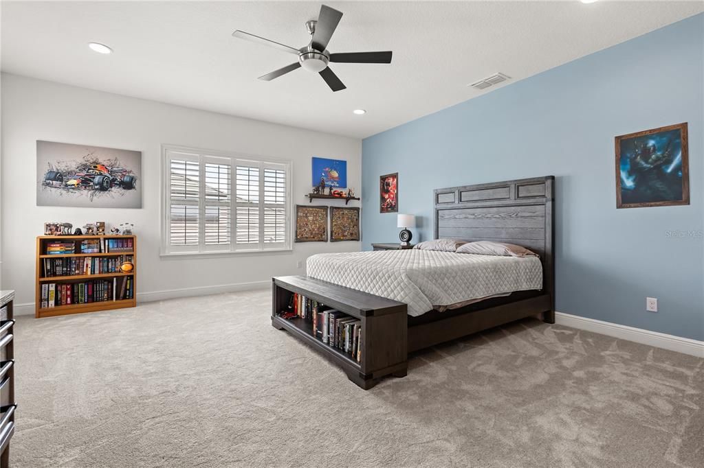 For Sale: $2,799,950 (5 beds, 5 baths, 5551 Square Feet)