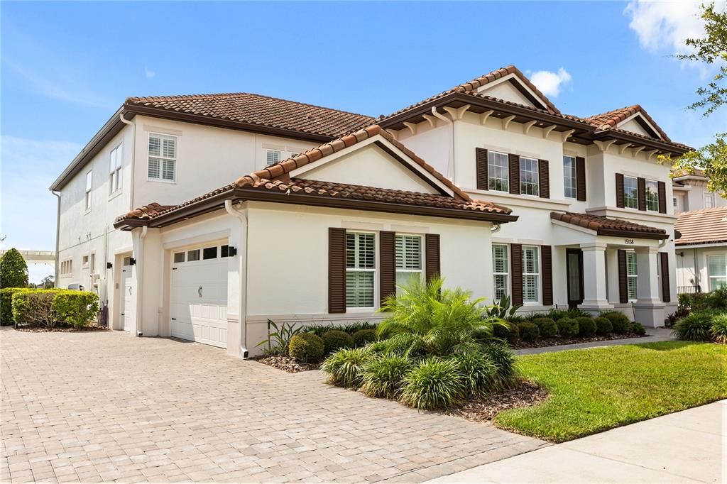 For Sale: $2,799,950 (5 beds, 5 baths, 5551 Square Feet)