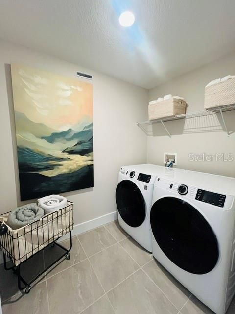 В аренду: $3,500 (3 спален, 3 ванн, 2072 Квадратных фут)