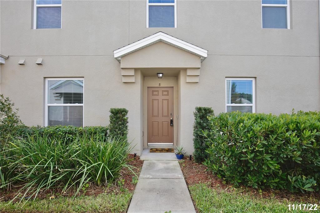 For Rent: $2,295 (3 beds, 2 baths, 1461 Square Feet)
