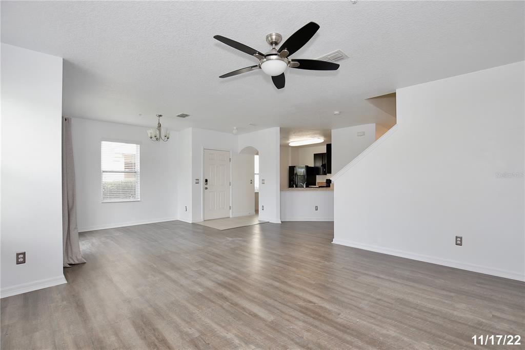 For Rent: $2,295 (3 beds, 2 baths, 1461 Square Feet)