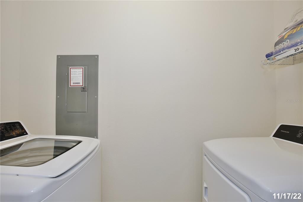 For Rent: $2,295 (3 beds, 2 baths, 1461 Square Feet)
