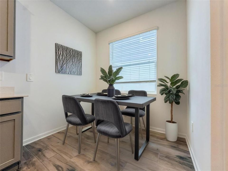 En Venta: $379,999 (3 camas, 3 baños, 2155 Pies cuadrados)