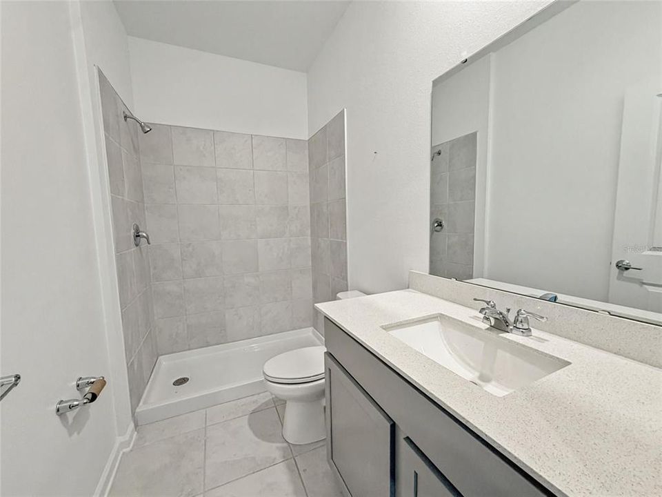 En Venta: $379,999 (3 camas, 3 baños, 2155 Pies cuadrados)