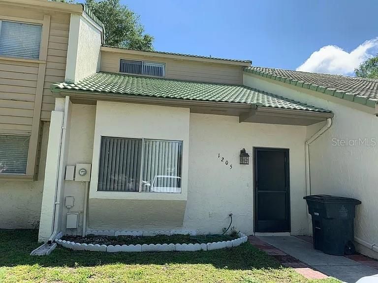 For Rent: $1,850 (2 beds, 1 baths, 1120 Square Feet)