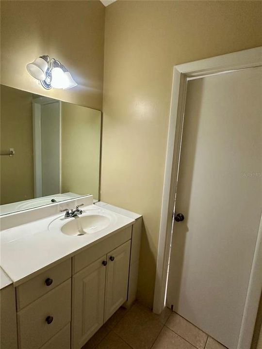 For Rent: $1,850 (2 beds, 1 baths, 1120 Square Feet)