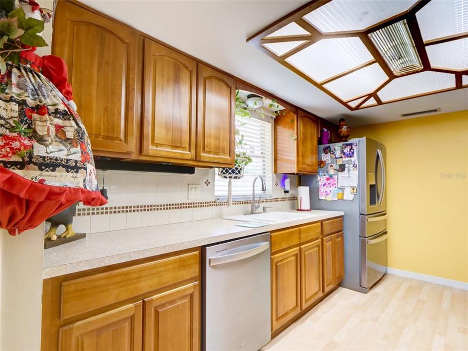 На продажу: $424,900 (3 спален, 2 ванн, 1752 Квадратных фут)