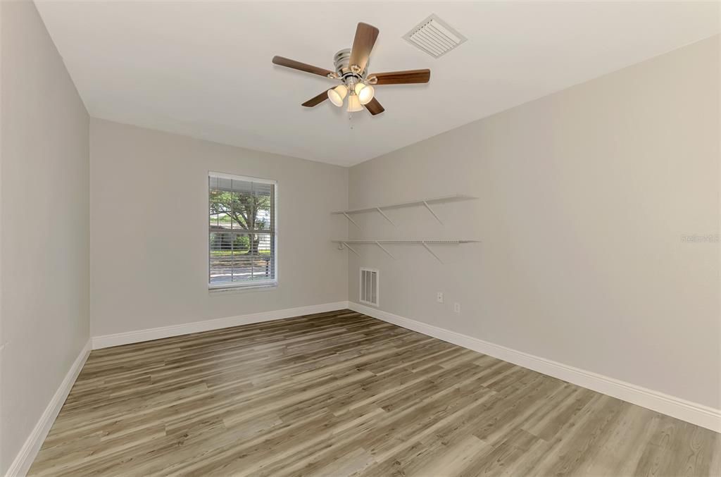 For Rent: $2,700 (4 beds, 2 baths, 1934 Square Feet)