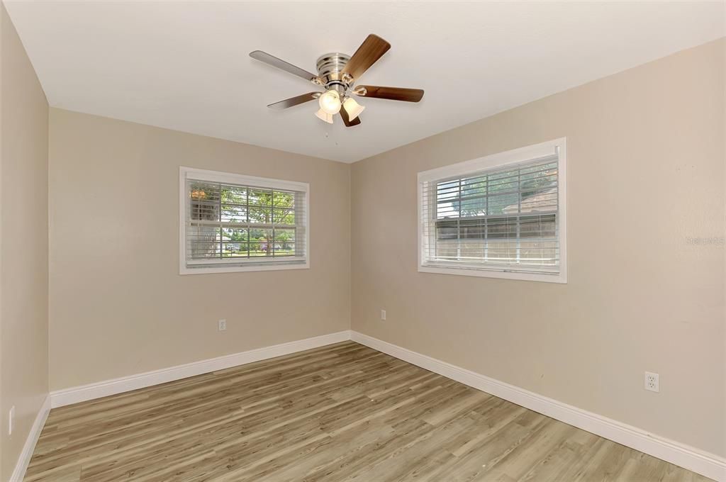 For Rent: $2,700 (4 beds, 2 baths, 1934 Square Feet)