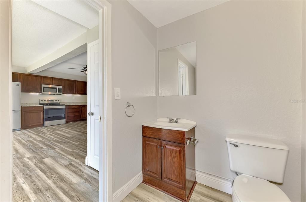 For Rent: $2,700 (4 beds, 2 baths, 1934 Square Feet)