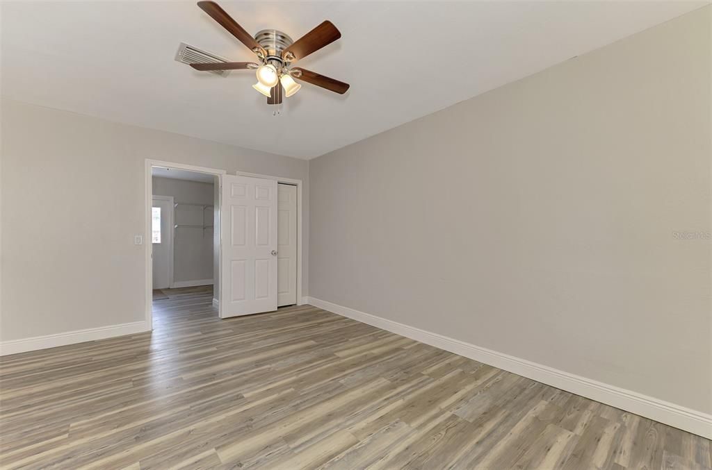 For Rent: $2,700 (4 beds, 2 baths, 1934 Square Feet)