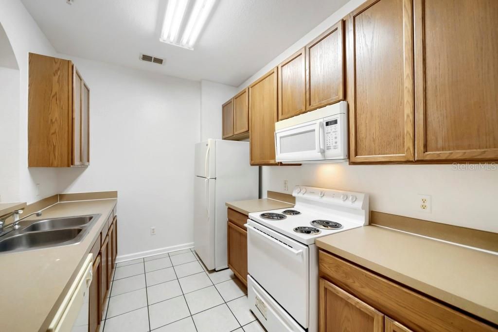 For Sale: $194,000 (3 beds, 2 baths, 1247 Square Feet)