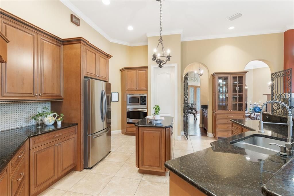 For Sale: $1,144,000 (5 beds, 4 baths, 4593 Square Feet)
