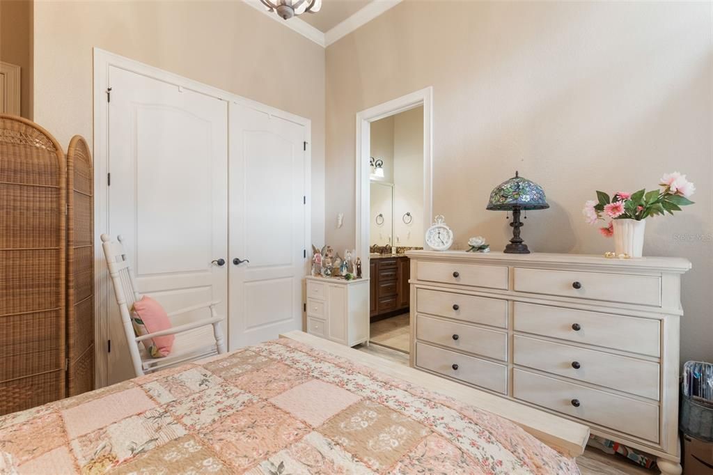 For Sale: $1,144,000 (5 beds, 4 baths, 4593 Square Feet)