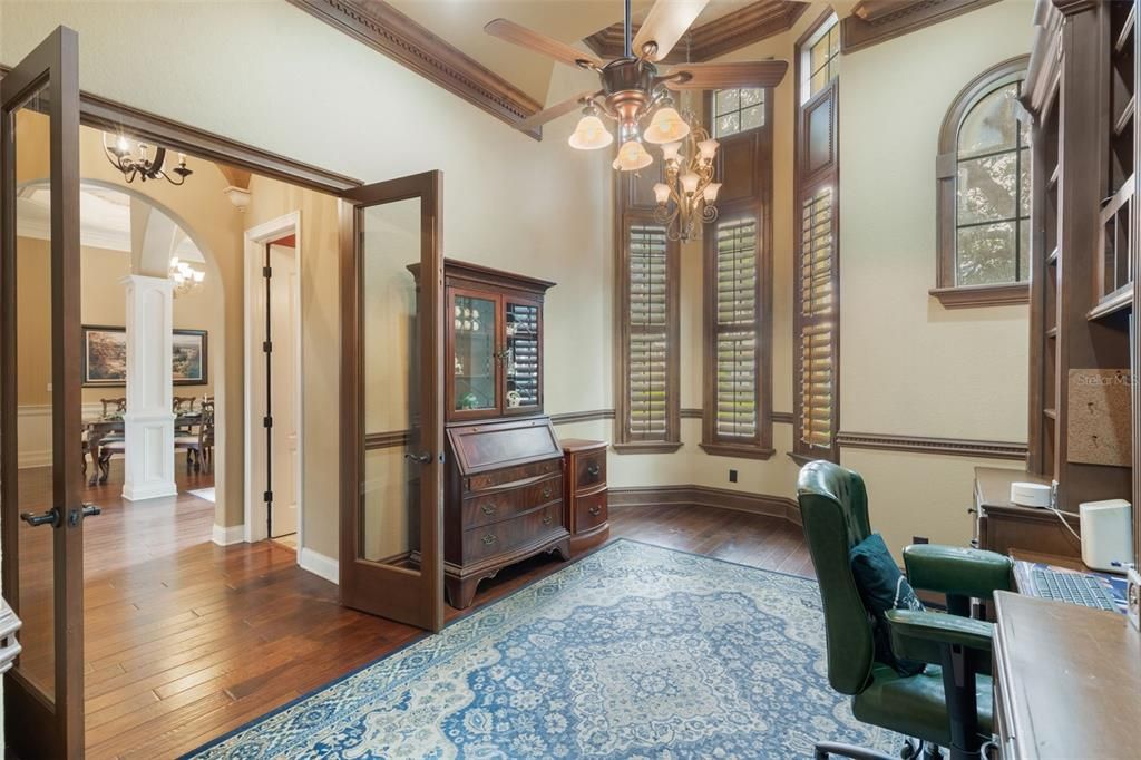 For Sale: $1,144,000 (5 beds, 4 baths, 4593 Square Feet)