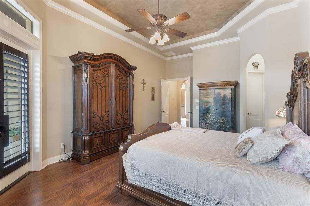 For Sale: $1,144,000 (5 beds, 4 baths, 4593 Square Feet)