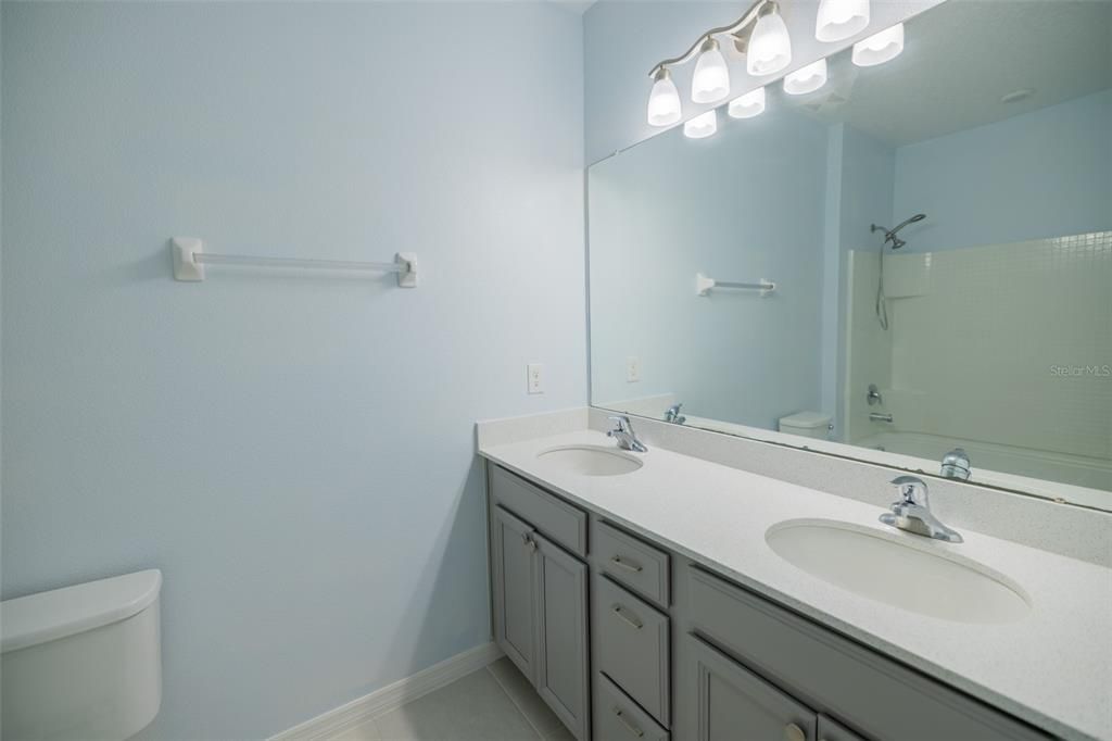 For Sale: $375,000 (4 beds, 2 baths, 1780 Square Feet)