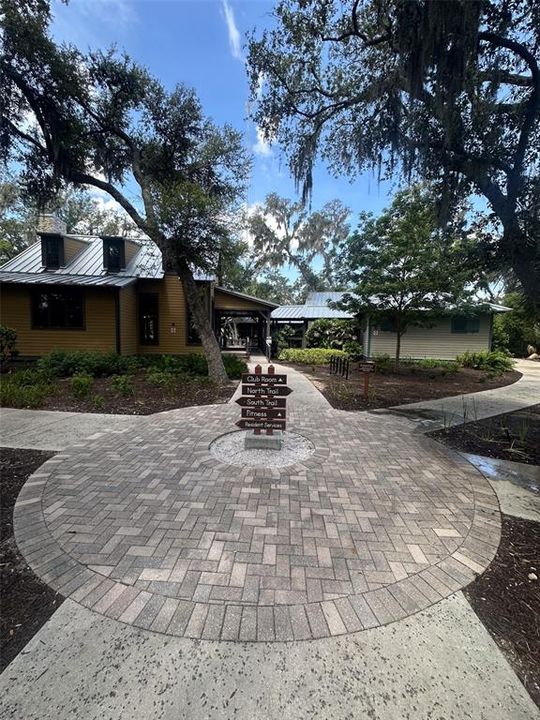 For Sale: $375,000 (4 beds, 2 baths, 1780 Square Feet)
