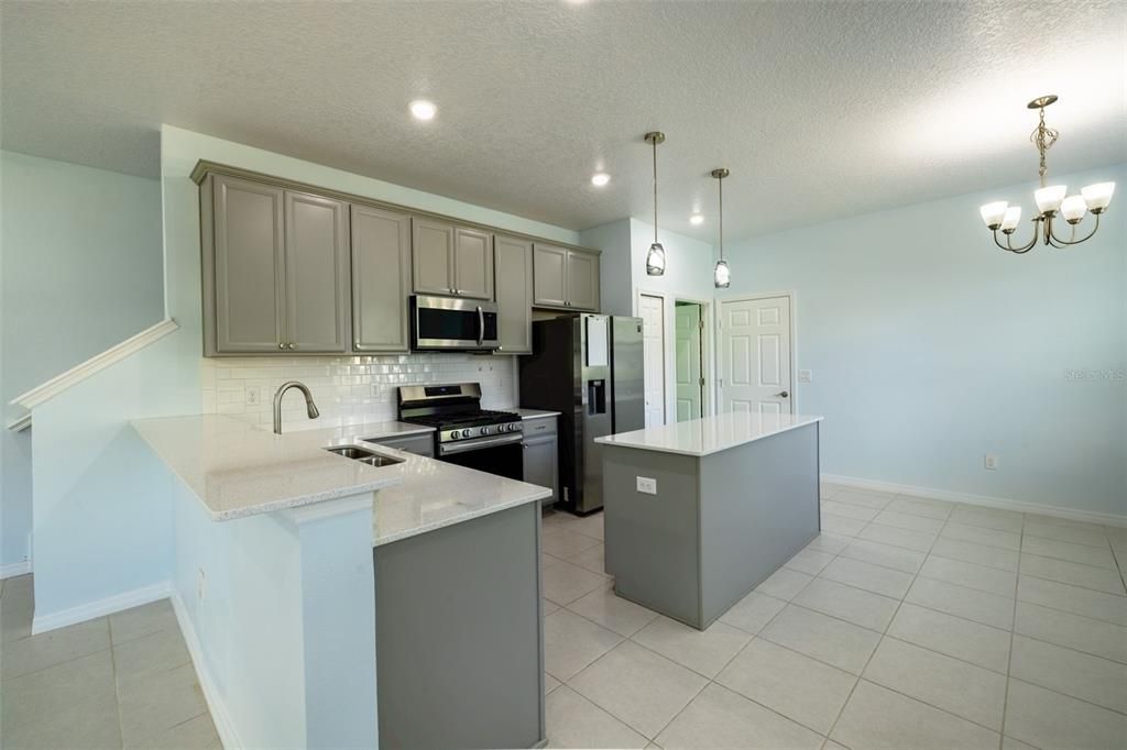For Sale: $375,000 (4 beds, 2 baths, 1780 Square Feet)