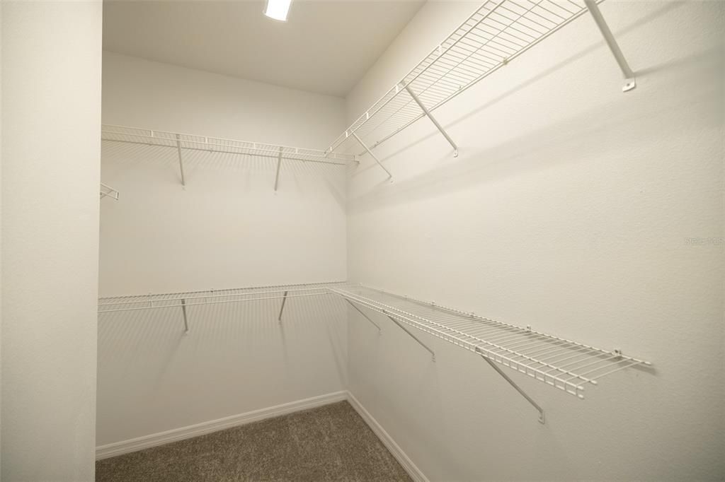 For Sale: $375,000 (4 beds, 2 baths, 1780 Square Feet)