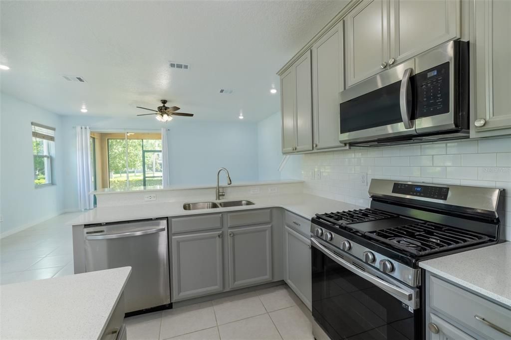 For Sale: $375,000 (4 beds, 2 baths, 1780 Square Feet)