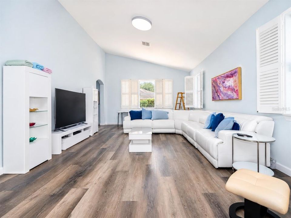 For Sale: $1,320,000 (5 beds, 3 baths, 3837 Square Feet)