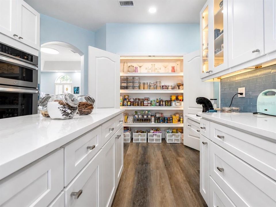 For Sale: $1,320,000 (5 beds, 3 baths, 3837 Square Feet)