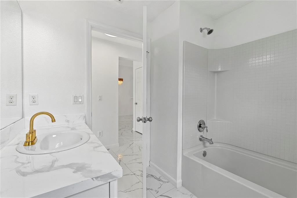 For Sale: $415,000 (4 beds, 2 baths, 1604 Square Feet)