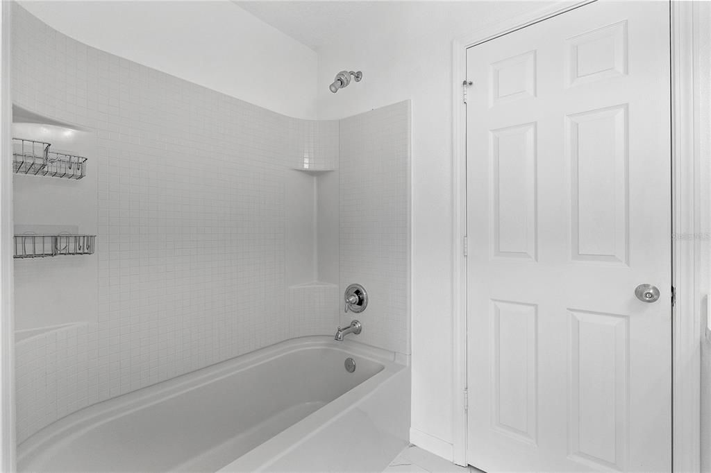 For Sale: $415,000 (4 beds, 2 baths, 1604 Square Feet)