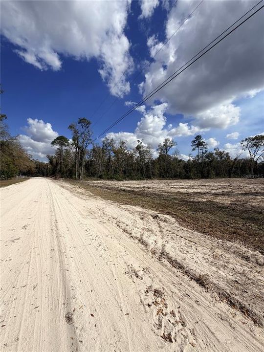 En Venta: $65,000 (3.15 acres)