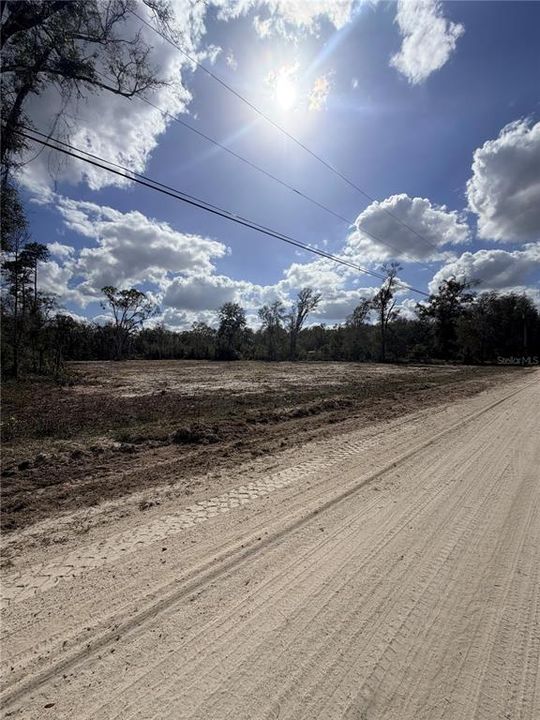 En Venta: $65,000 (3.15 acres)