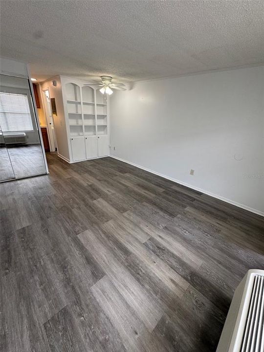 For Rent: $849 (0 beds, 1 baths, 288 Square Feet)