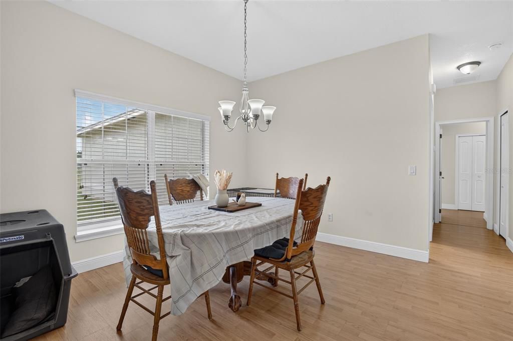 For Sale: $975,000 (3 beds, 2 baths, 1796 Square Feet)