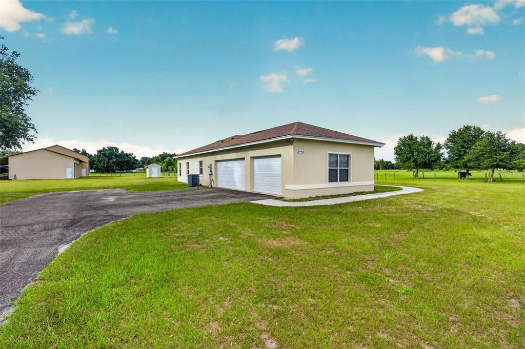 For Sale: $975,000 (3 beds, 2 baths, 1796 Square Feet)