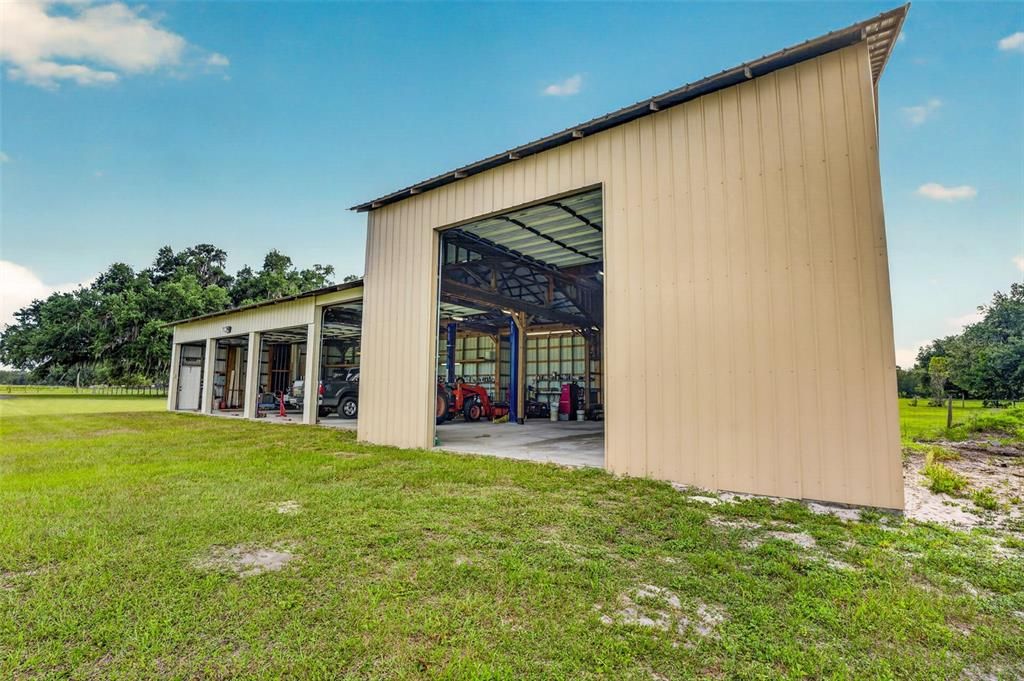 For Sale: $975,000 (3 beds, 2 baths, 1796 Square Feet)