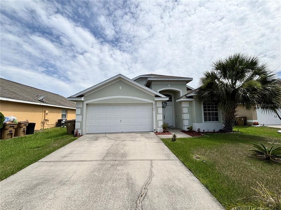 For Rent: $2,871 (3 beds, 2 baths, 1795 Square Feet)