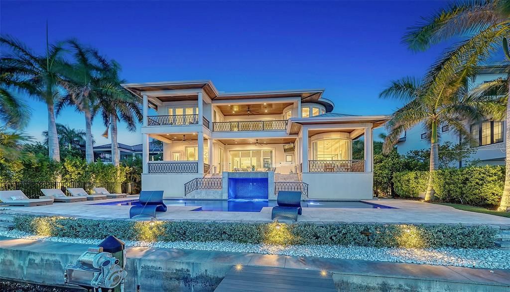 For Sale: $11,900,000 (5 beds, 6 baths, 5759 Square Feet)
