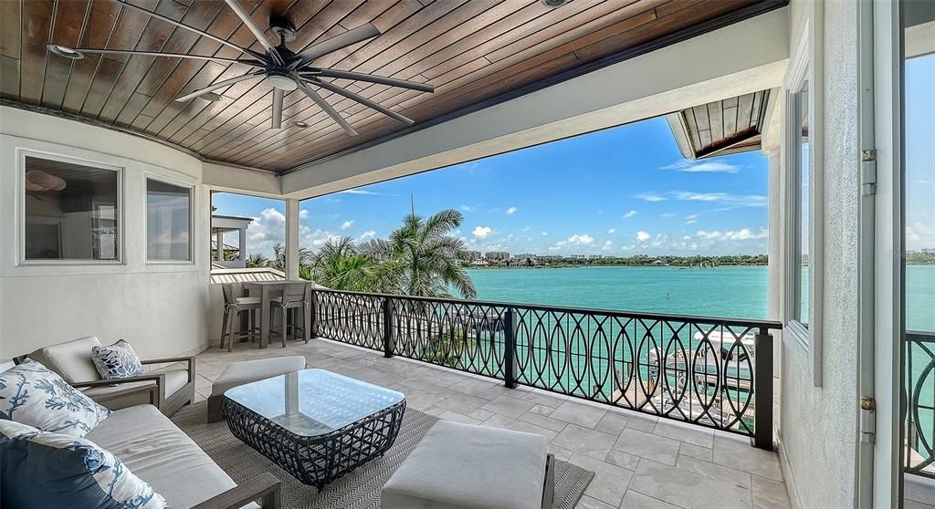 For Sale: $11,900,000 (5 beds, 6 baths, 5759 Square Feet)