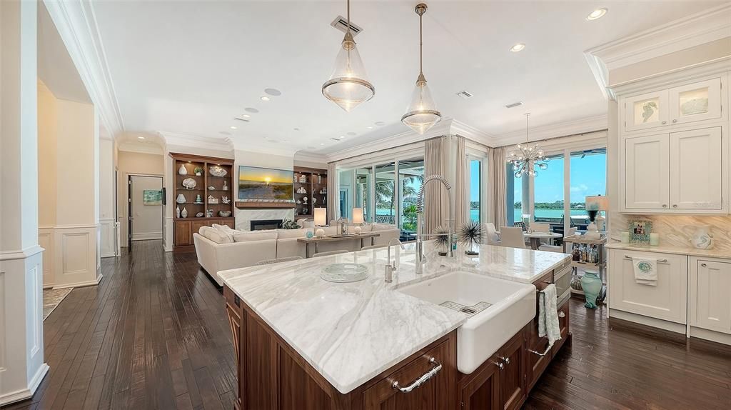 For Sale: $11,900,000 (5 beds, 6 baths, 5759 Square Feet)
