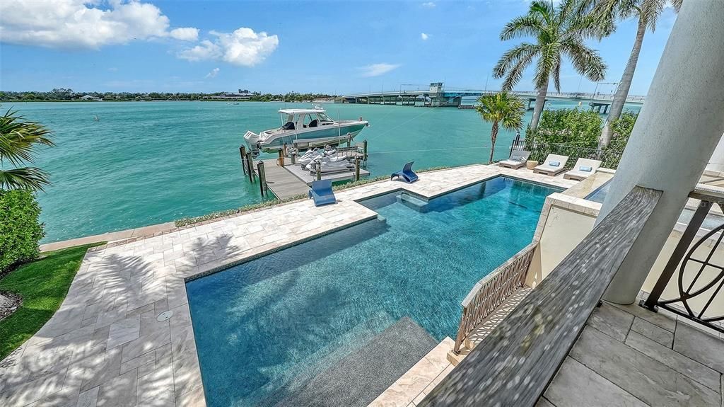 For Sale: $11,900,000 (5 beds, 6 baths, 5759 Square Feet)