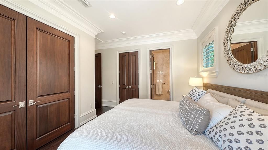 For Sale: $11,900,000 (5 beds, 6 baths, 5759 Square Feet)