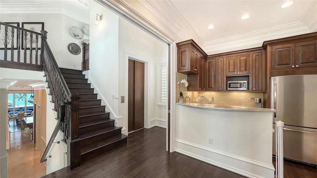 For Sale: $11,900,000 (5 beds, 6 baths, 5759 Square Feet)
