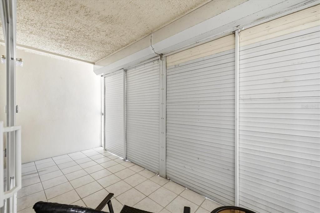 For Sale: $509,000 (1 beds, 1 baths, 715 Square Feet)