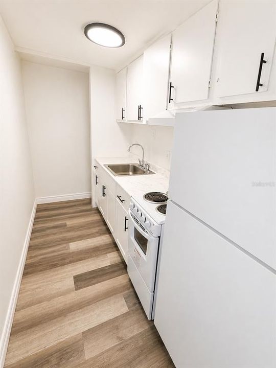 For Rent: $999 (1 beds, 1 baths, 576 Square Feet)