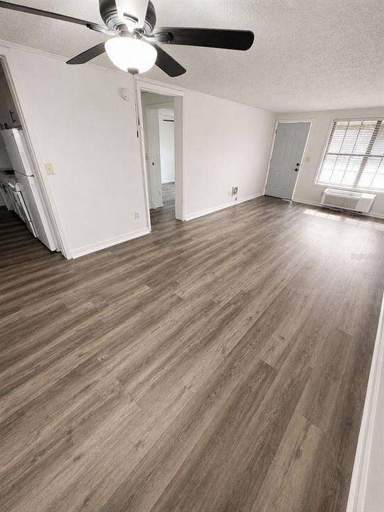 For Rent: $999 (1 beds, 1 baths, 576 Square Feet)