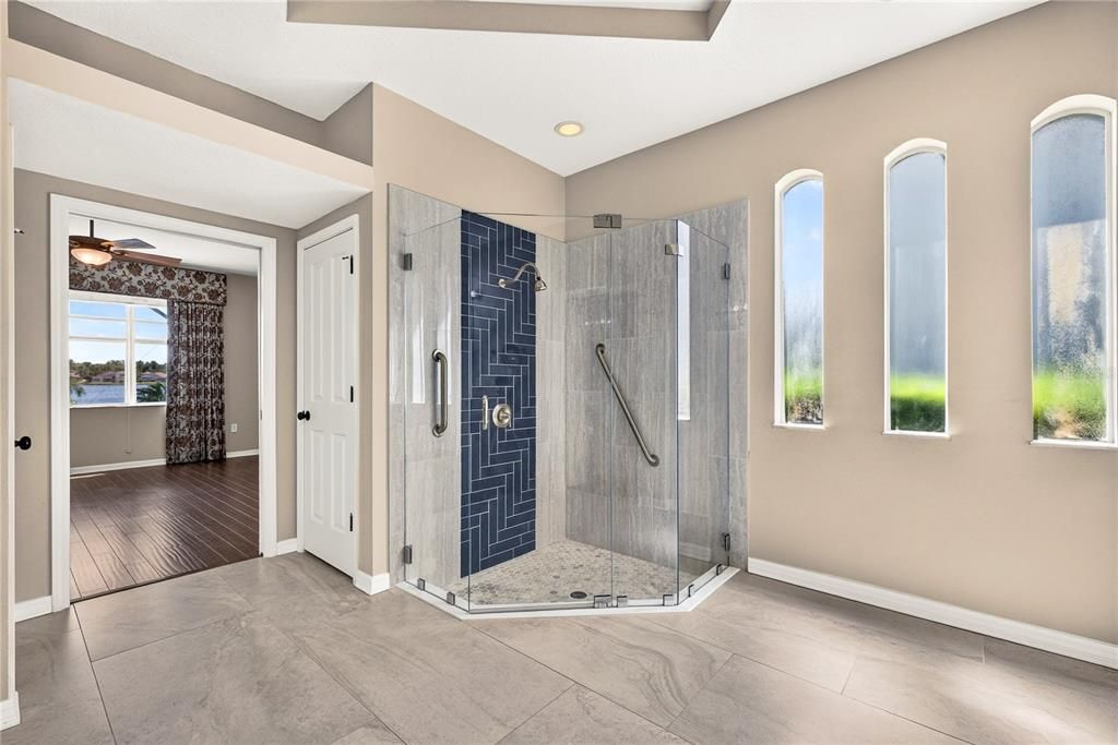 For Sale: $899,000 (5 beds, 3 baths, 3438 Square Feet)