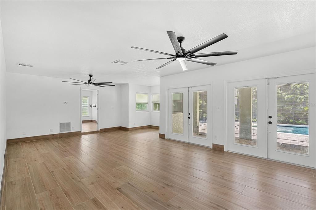 En Venta: $639,900 (4 camas, 2 baños, 2320 Pies cuadrados)