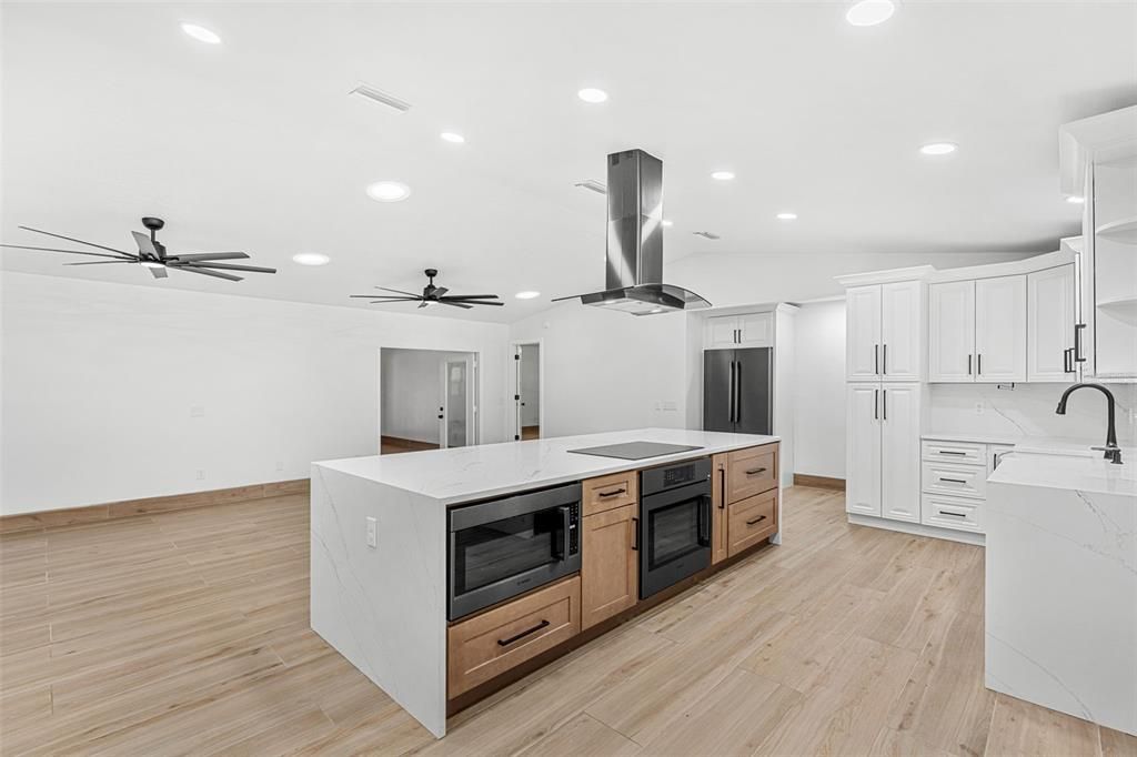 En Venta: $639,900 (4 camas, 2 baños, 2320 Pies cuadrados)