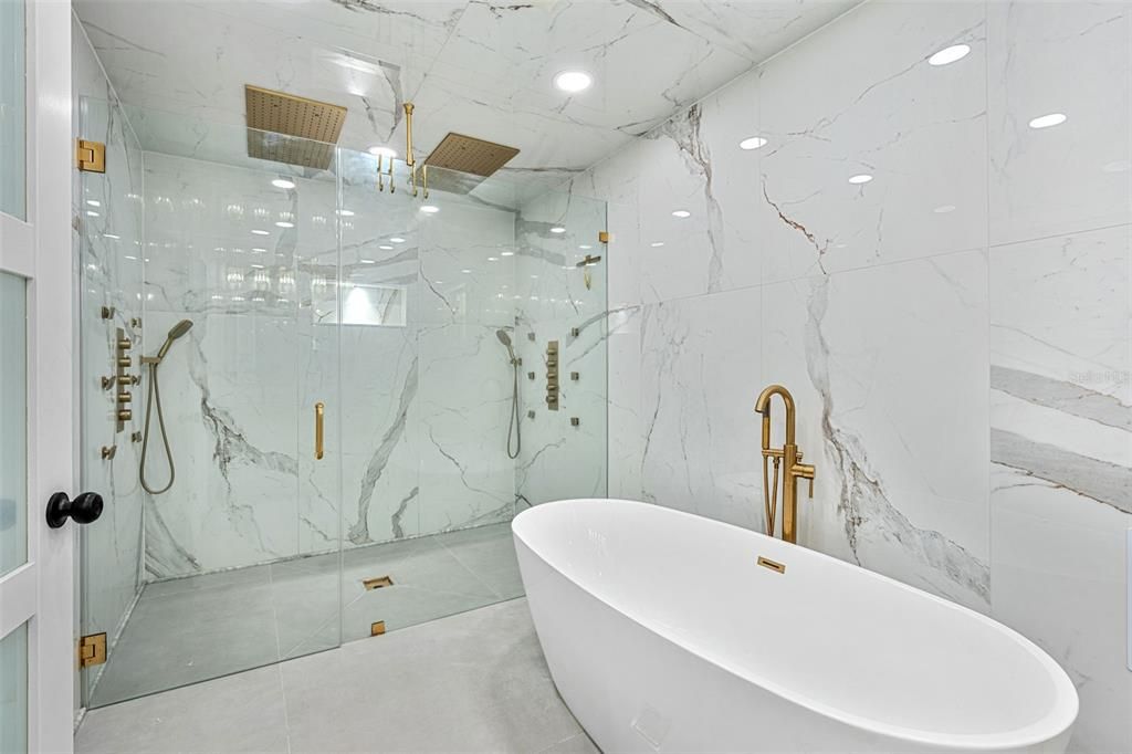 En Venta: $639,900 (4 camas, 2 baños, 2320 Pies cuadrados)